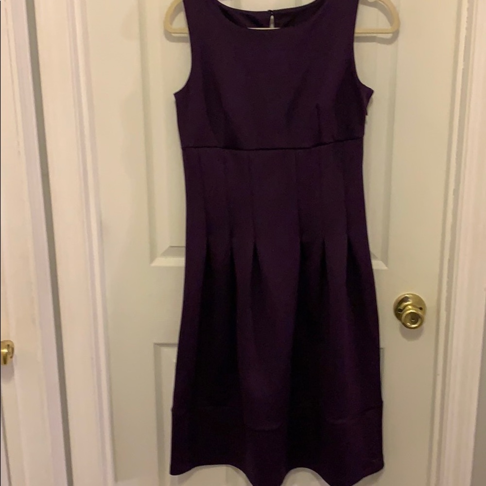 EUC EN FOCUS size 6 purple dress